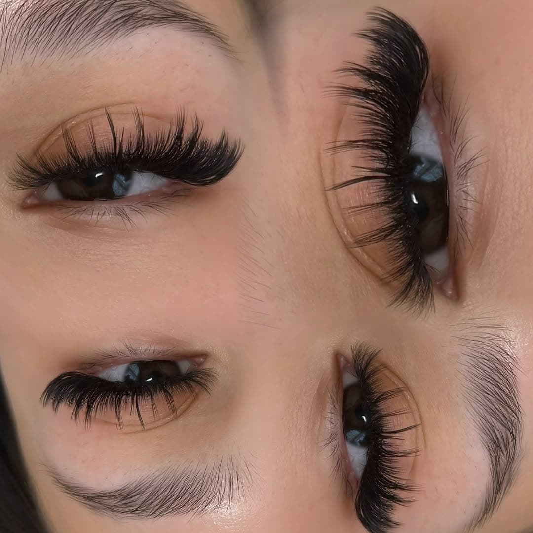 Wispy volume lashes